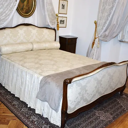 فندق مبيت وإفطار Gb House 2*